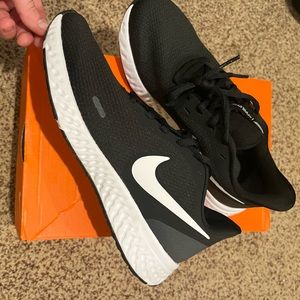 Women’s Nike Revolution Tennis Shoes - BRAND NEW